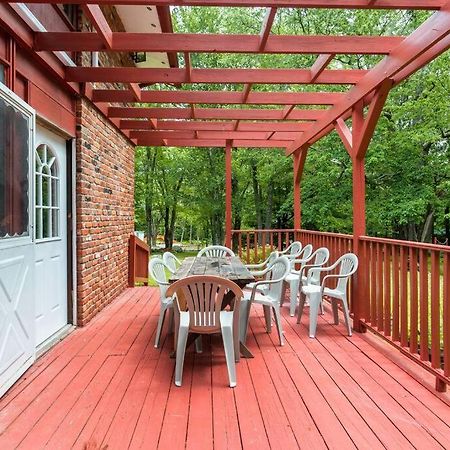 Sunset Estate In The Catskills Монтичело Екстериор снимка