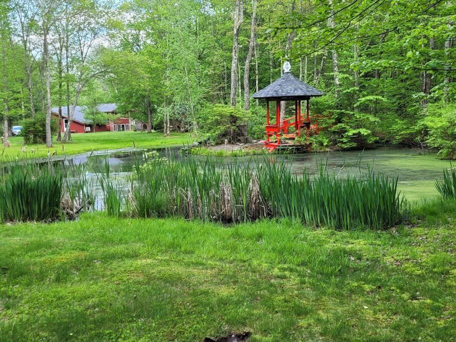 Sunset Estate In The Catskills Монтичело Екстериор снимка