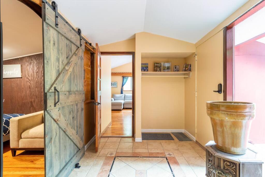 Sunset Estate In The Catskills Монтичело Екстериор снимка