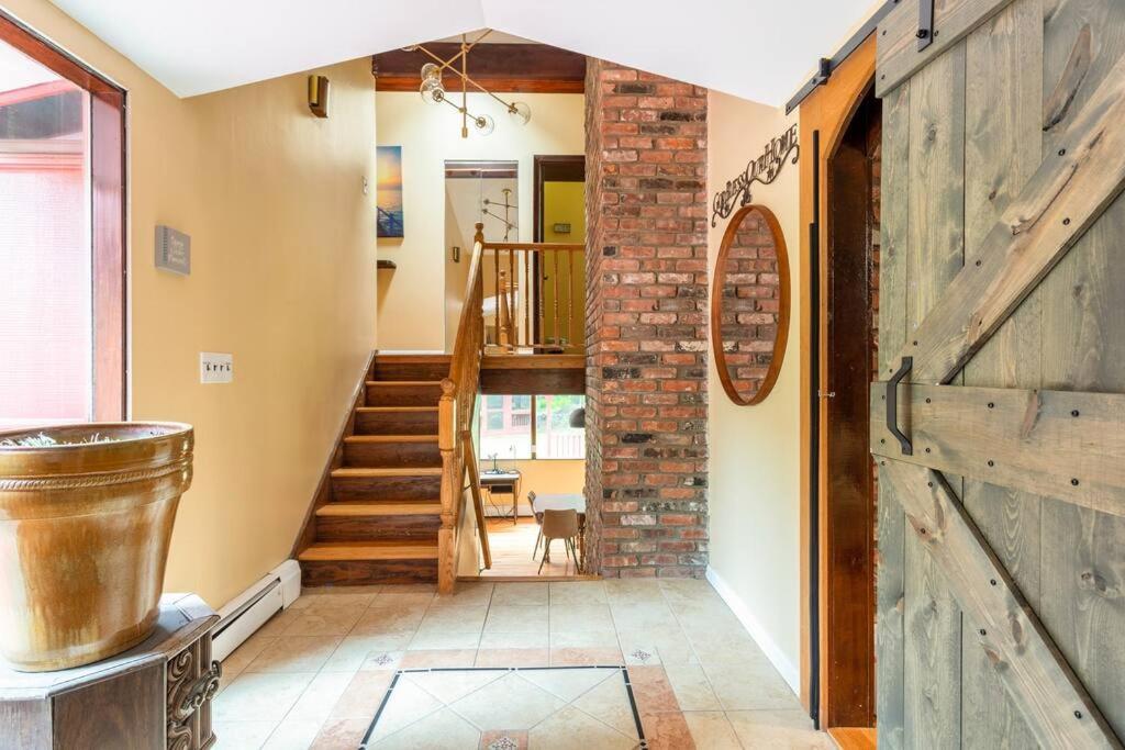 Sunset Estate In The Catskills Монтичело Екстериор снимка