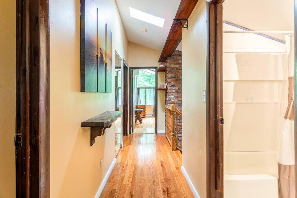 Sunset Estate In The Catskills Монтичело Екстериор снимка