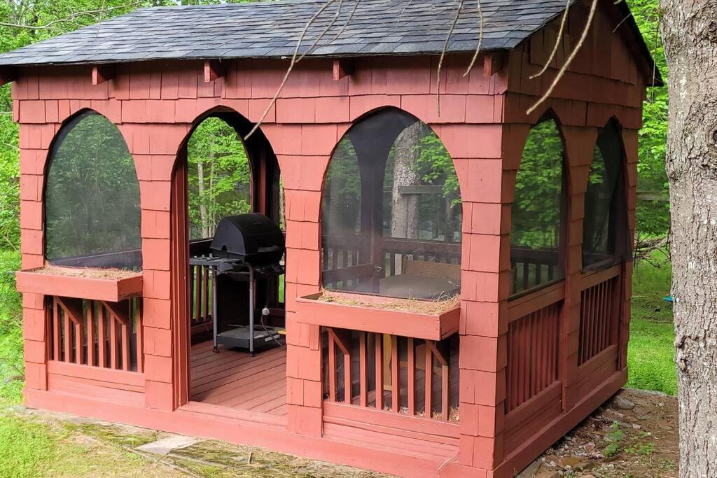 Sunset Estate In The Catskills Монтичело Екстериор снимка